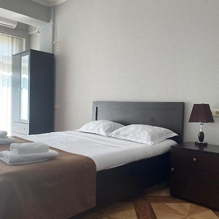 Hotel Saburtalo Roni Тбилиси Экстерьер фото