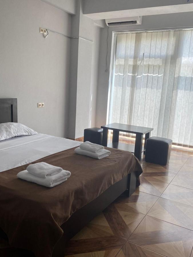 Hotel Saburtalo Roni Тбилиси Экстерьер фото
